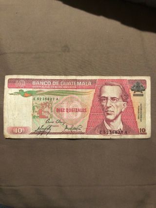 Banco De Guatemala 10 Diez Quetzales Bill