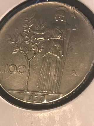 1957 Italy 100 Lire,  Hundred Lire Coin,  Italian 100 Lire (i01d)