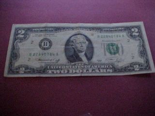 Bicentennial U.  S.  $2.  00 Bill Series 1976 And 2003 Bill 2 For 1 Price