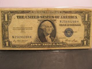 1935 - E Silver Certificate United States $1 Silver Dollar Bill