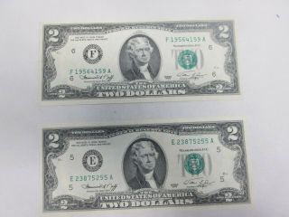 Two 1976 Us $2 Federal Reserve Notes - No Writing