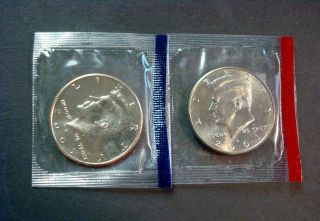 2001 - P,  D Uncirculated Kennedy Half Dollars Ships In Cellophane