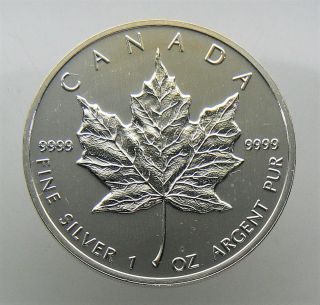 1989 Canada 1 oz.  Silver $5 Maple Leaf Coin.  9999 2