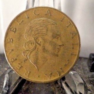 Circulated 1979 200 Lira Italian Coin (71818) 2.
