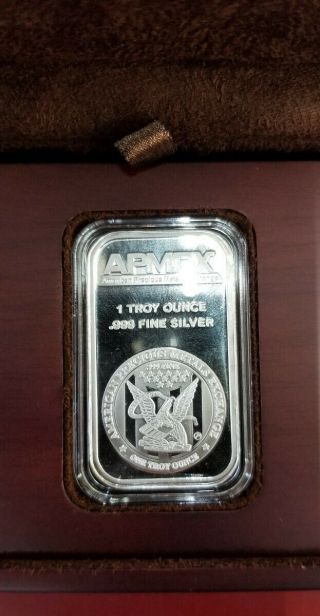 Apmex 1 Troy Oz.  999 Fine Silver Bar W/ Display Case And Stand (cgh009894)