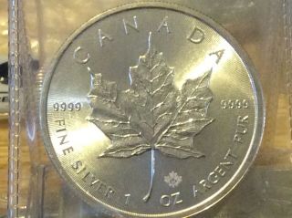 2017 1 Oz Silver $5 Elizabeth II Canadian Maple Leaf 9999 1 oz.  Uncirculated. 2