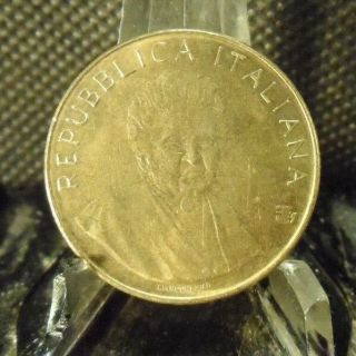 Circulated 1980 200 Lira Italian Coin (82418) 1.  Domestic