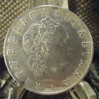 Circulated 1973 50 Lira Italian Coin (82418) 1.  Domestic