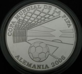 Paraguay 1 Guarani 2004 Proof - Silver - Football Championship - 3097