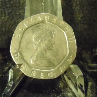 Circulated 1982 20 Pence Uk Coin (101318) 2.  Domestic