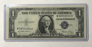 Crisp - 1935 - E United States Dollar Currency $1.  00 Silver Certificate - Near Unc