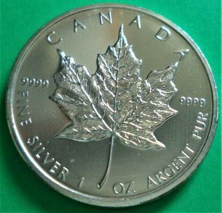 2009 Canada Silver Maple Leaf 1 Oz.  9999 Fine Silver Round