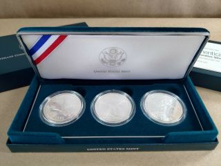 1994 U.  S.  Veterans Commemorative Silver Dollars 3 - Coin Uncirculated Set Ogp