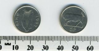 Ireland Republic 1992 - 5 Pence Copper - Nickel Coin - Irish Harp - Bull