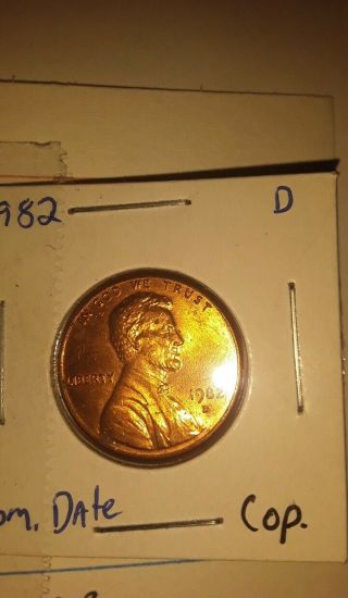 1982 D Small Date Copper 3.  1g Lincoln Penny Rare