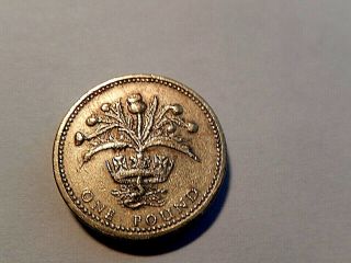 (5) BRITISH ONE POUND COINS: THREE 1983; ONE 1984; ONE 1993 2