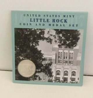 2007 P U.  S.  Little Rock Uncirculated Silver $1 Coin And Medal Set -