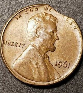 1961 Lincoln Memorial Penny - Clipped Planchet Error