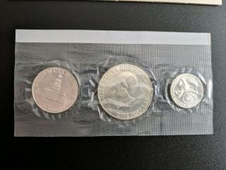 1776 - 1976 U.  S.  Bicentennial Silver Uncirculated 3 Coin Set w/ Envelope 5