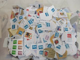 Unsorted 5 KG charity stamps mainly UK franked - GLS SC14 6