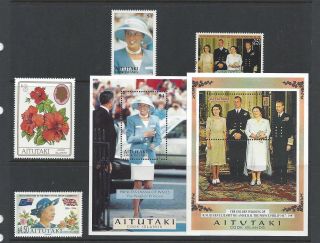 Aitutaki 1990s Mnh Lot,  Royalty And Flowers