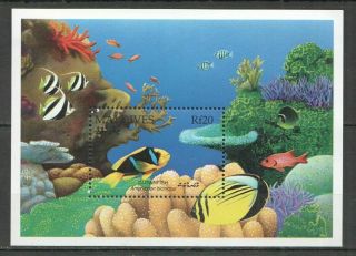 Y1535 Maldives Fish & Marine Life Fauna Clownfish Coral Reefs 1bl Mnh