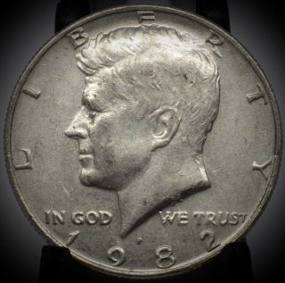1982 P Kennedy Half Dollar No " Fg " And 1976 D Kennedy Half Dollar Grease Fill