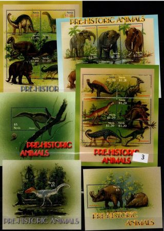 / Nevis - Mnh - Nature - Dinosaurs - Prehistoric Animals