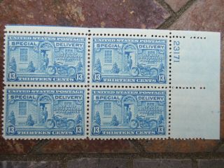 Vintage Us Stamps Plate Block Of Four,  E - 17,  13 Cents Special Delivery