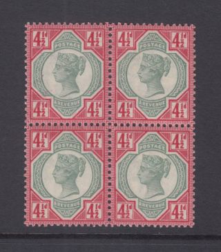 Block Of 4 Gb Qv 4.  1/2d Green & Carmine Sg206 Hinged Stamps