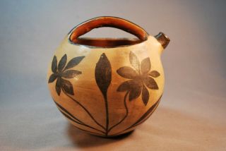 Antique American Kewa Indian Santo Domingo Pueblo Pottery Flower Design 6 1/2 "