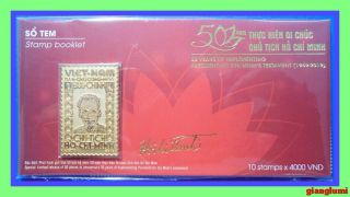 Vietnam Special Booklet With Gold Plated Stamp - Pres.  Ho Chi Minh