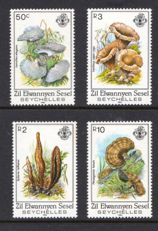 Seychelles 1985 Mushrooms Fungi - Mnh Set - Cat £5.  35 - (88)