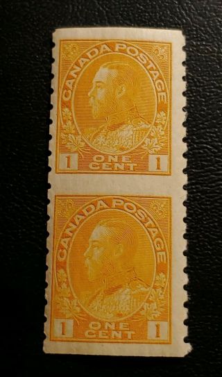 Canada Postage Stamp,  Scott 126,  Perf.  8 Vert.  Part Imperf Pair.  1mh,  1mnh.