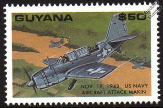 Wwii Us Navy Sbd Dauntless Aircraft Attack Makin Stamp (1993 Guyana)