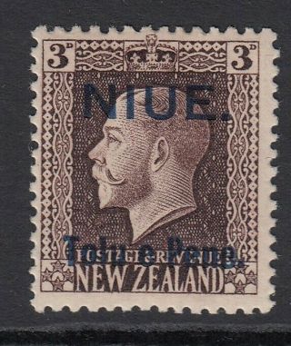 Niue Cook Islands Stamp Sg 22 Scott 20 Perf 14x14.  5 Mounted