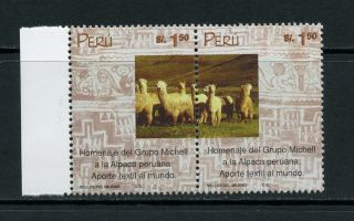 S744 Peru 2000 Fauna Alpaca Wool Pair Mnh