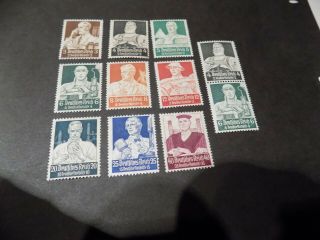 1934 Set Of 9 Welfare Fund,  Se Tenent Stamps In Mnh/lmh