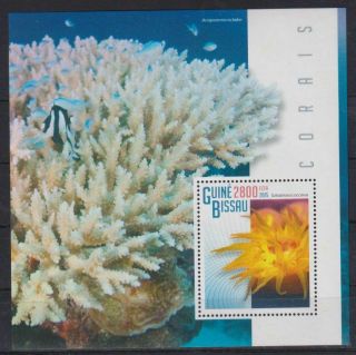 B698.  Guinea - Bissau - Mnh - 2015 - Nature - Marine Life - Coral Reefs - Bl.