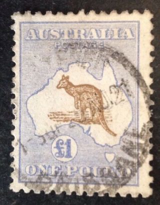 Australia 1915 - 27 £1.  00 Chocolate & Dull Blue Kangaroo Stamp Vfu