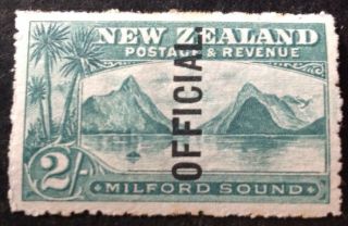 Zealand 1907 - 11 2 Shilling Blue Green Official Stamp Hinged Sg066