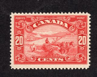 Canada 157 20 Cent Dark Carmine Harvesting Wheat Scroll Issue Mh Gum Damage