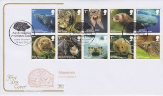 Gb Stamp First Day Cover 2010 Mammals Crisp And Cotswold Cover