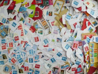 500g Unpicked Unsorted Mainly British Kiloware Postage Stamps N/r (a)