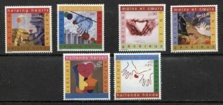 United Nations 2001,  International Volunteers Year,  All 3 Adm. ,  6 Stamps,  Mnh
