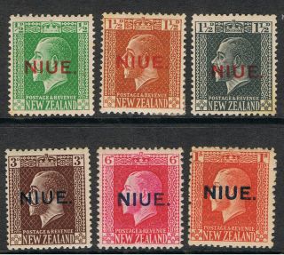 Niue 1917 - 20 Stamps Of Zealand Overprinted