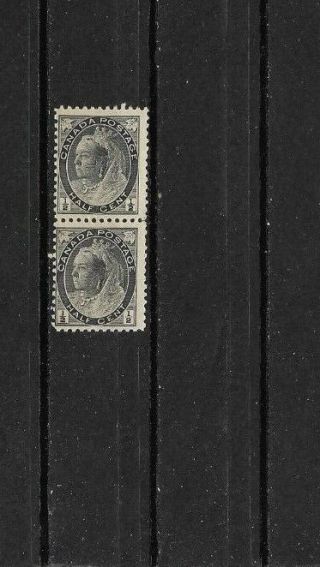 Pk38826:stamps - Canada 74 Queen Victoria Numeral 1/2 Cent Pair - Hinged