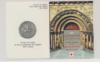 LK47219 France 1973 church art religion red cross fine booklet MNH 2