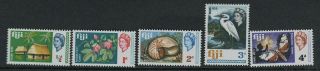 Fiji 1968 Set Of 17 Stamps,  Never Hinged,  Cat.  Value Ca.  $ 60