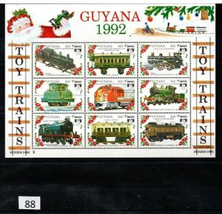 ,  Guyana 1992 - Mnh - Trains,  Christmas
